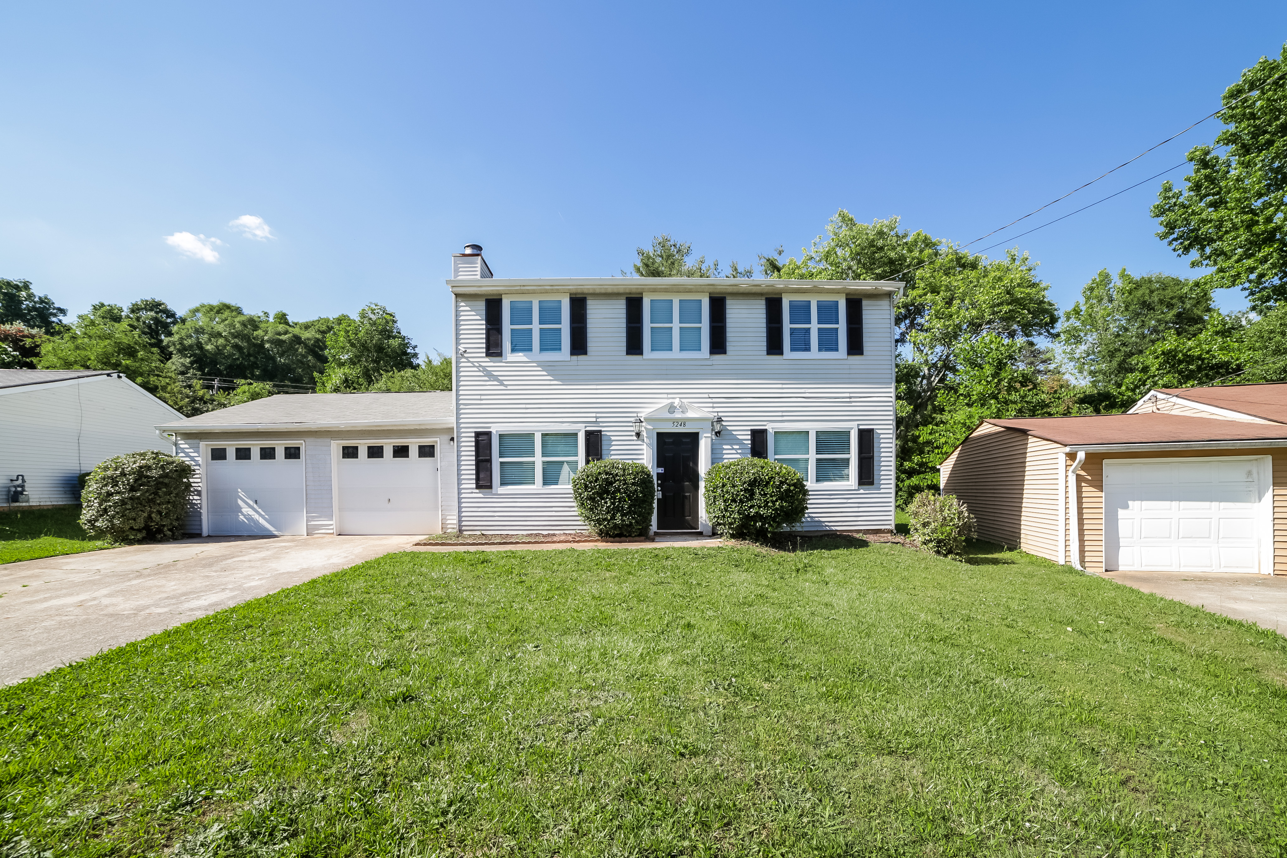 5248 Long Green Ln Stone Mountain, GA 30088